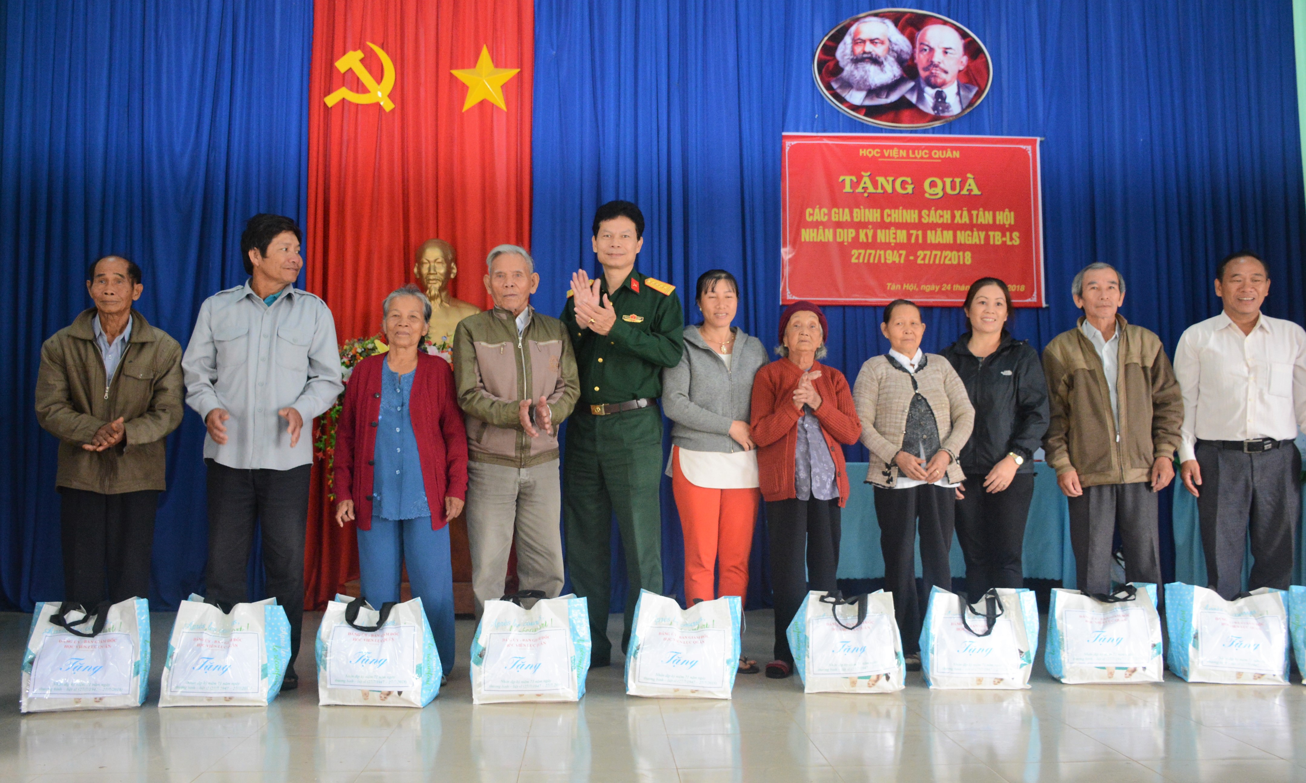 Sôi nổi các hoạt động kỷ niệm 71 năm Ngày Thương binh - Liệt sĩ